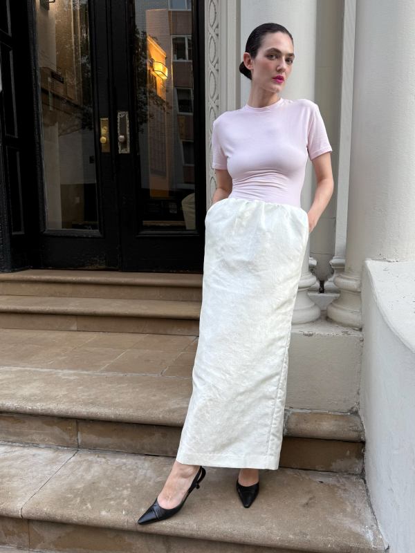 Aritzia HomeStretch™ Smooth Sequence T-Shirt and HARRIS TAPPER Mies Skirt in Embroidered Taffeta worn by Emily Bonita | Emily Bonita Outfits and Style