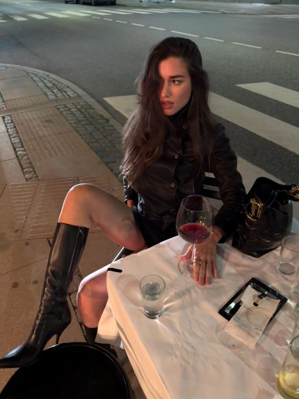 MAGDA BUTRYM Fitted leather jacket with waist belt in black, SAINT LAURENT HORTENSE small hobo in shiny leather, sania d'mina NINE black leather boots worn by Ilirida Krasniqi | Ilirida Krasniqi Outfits and Style
