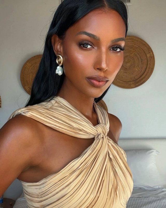 CULT GAIA GENESIS TOP and CULT GAIA SONOMA SKIRT worn by Jasmine Tookes | jastookes's closet