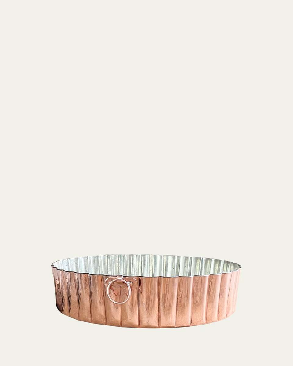 Vintage-Inspired Copper Fluted Cake Pan