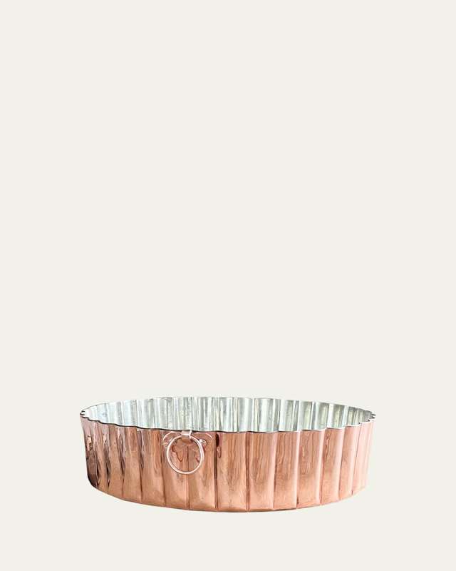 Vintage-Inspired Copper Fluted Cake Pan