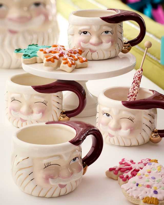 Red Papa Noel Christmas Mugs, Set of 4
