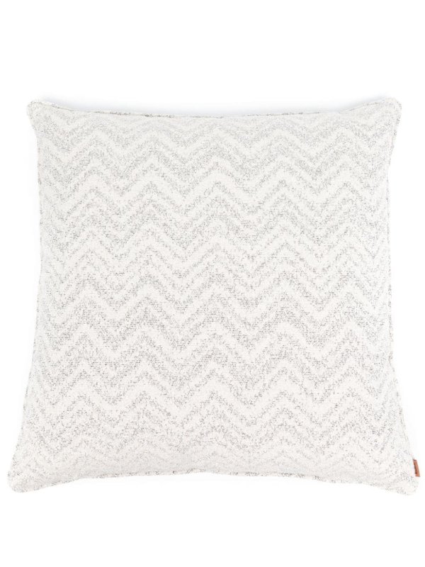 zig zag bouclé cushion (60cm x 60cm)