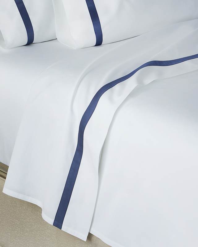 600 Thread Count Lowell Flat Sheet, FULL-QUEEN