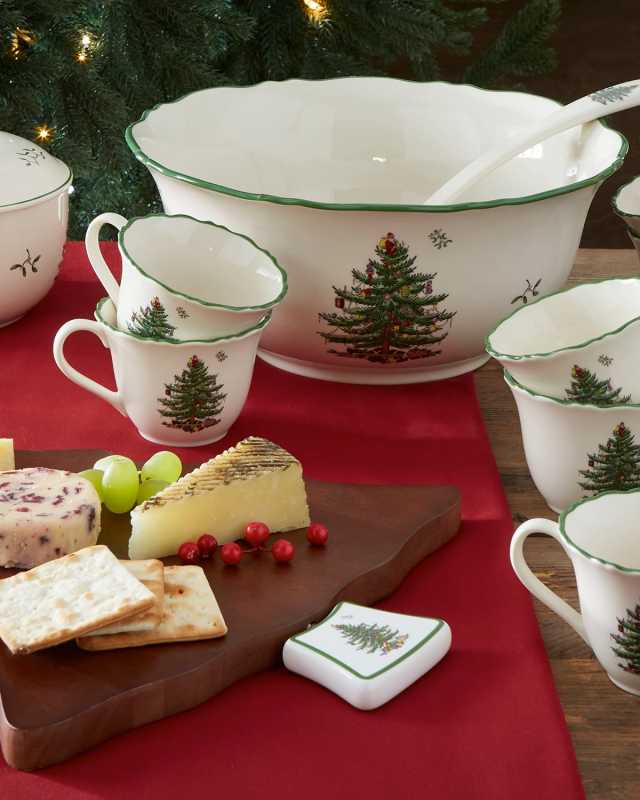 Christmas Tree 2-Piece Wooden Cheese Board and Spreader