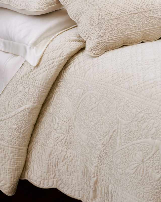 Tudor Quilt, Queen