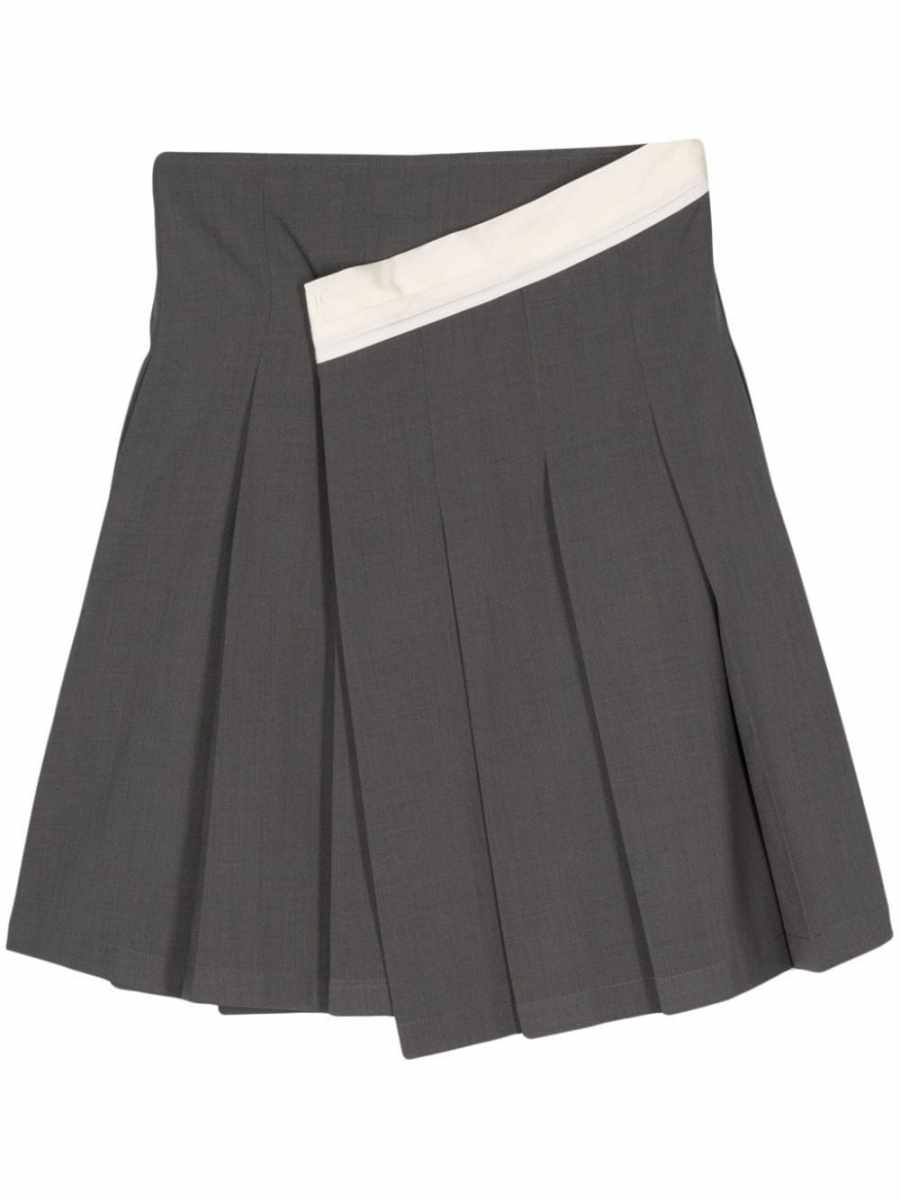 pleated mini skirt