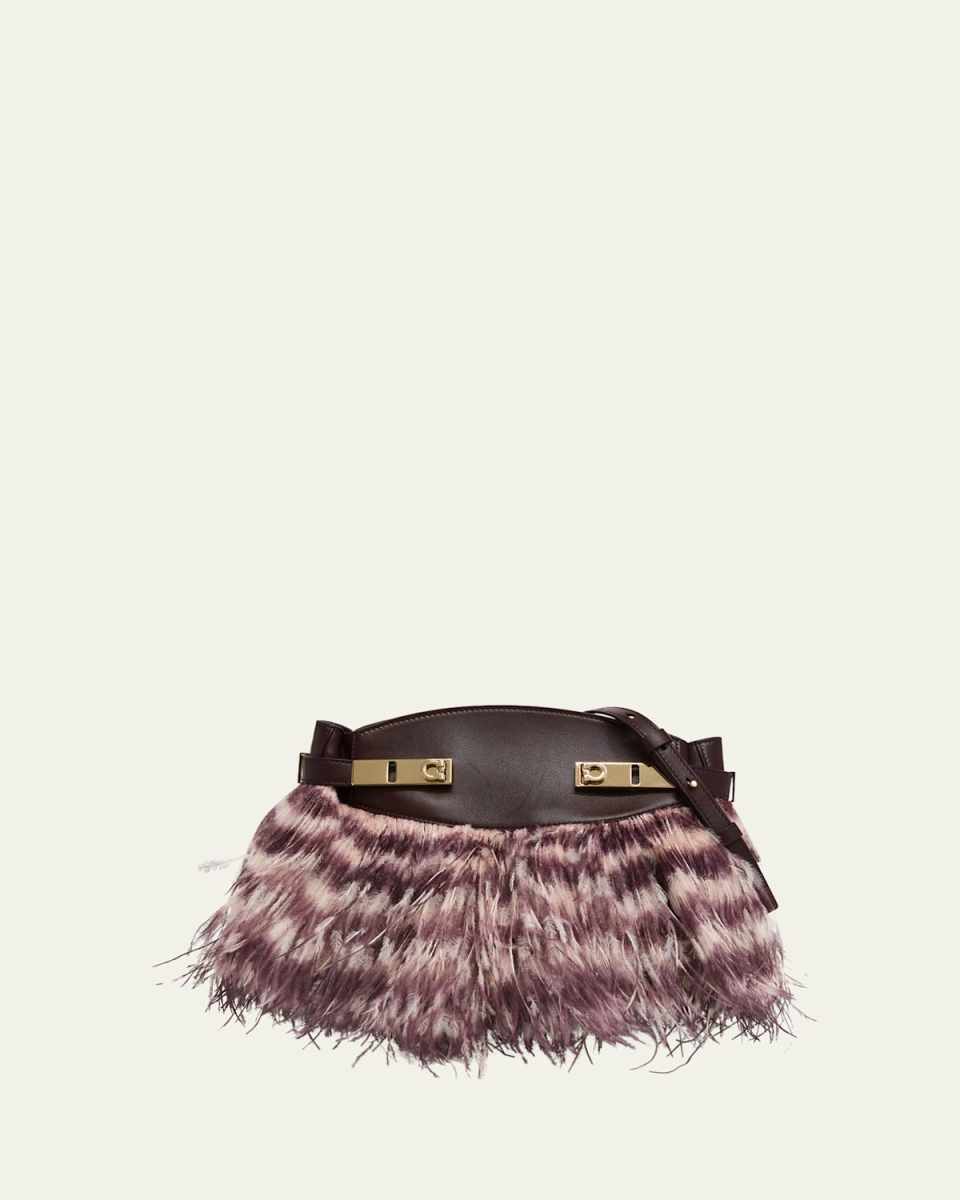 Hug Small Feathers Pouch Clutch Bag