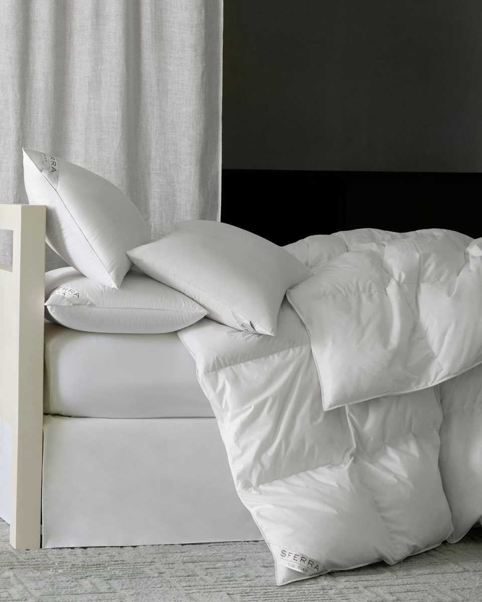 800-Fill European Down Firm Queen Pillow