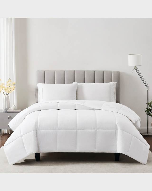 Oversized 400 Thread Count Down Alternative Comforter,