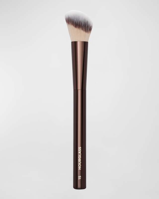 No. 15 Blush Brush