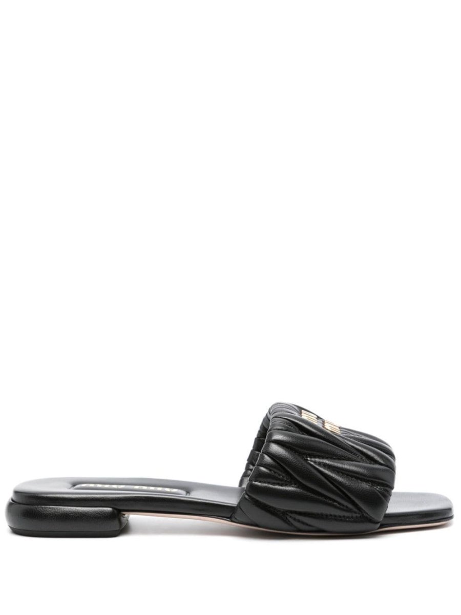matelassé leather sandals