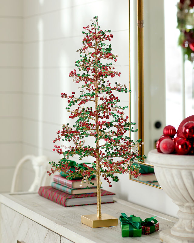 32" Classic Holiday Tree