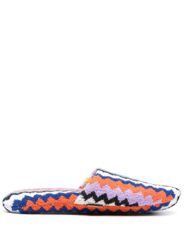 zigzag-motif slippers