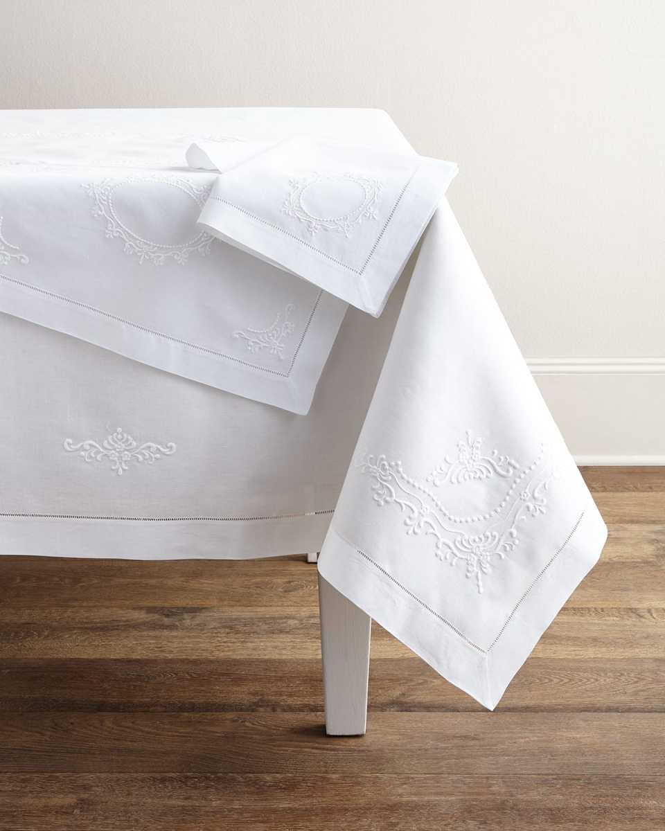 Italian Crest Table Runner