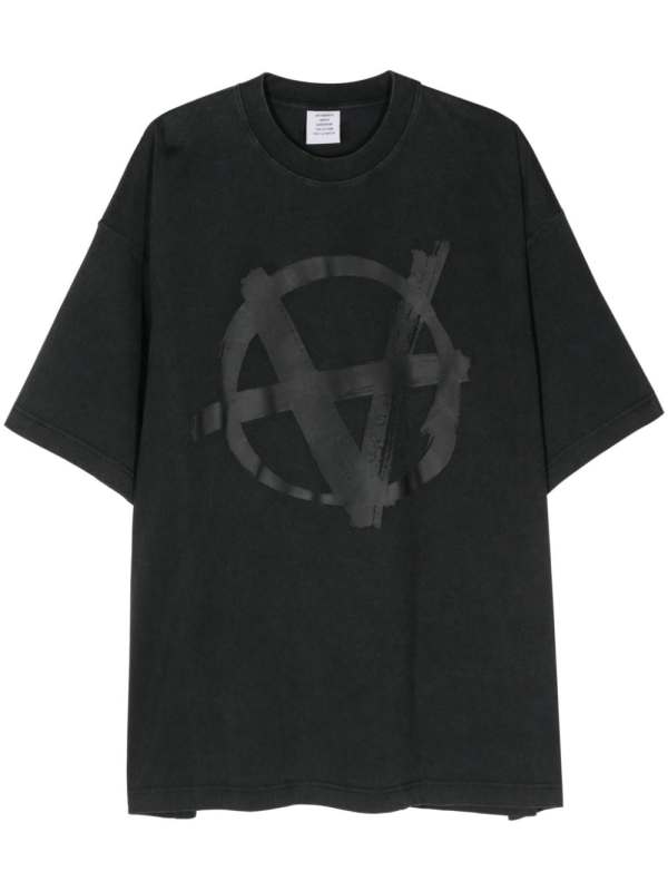 graphic-print T-shirt