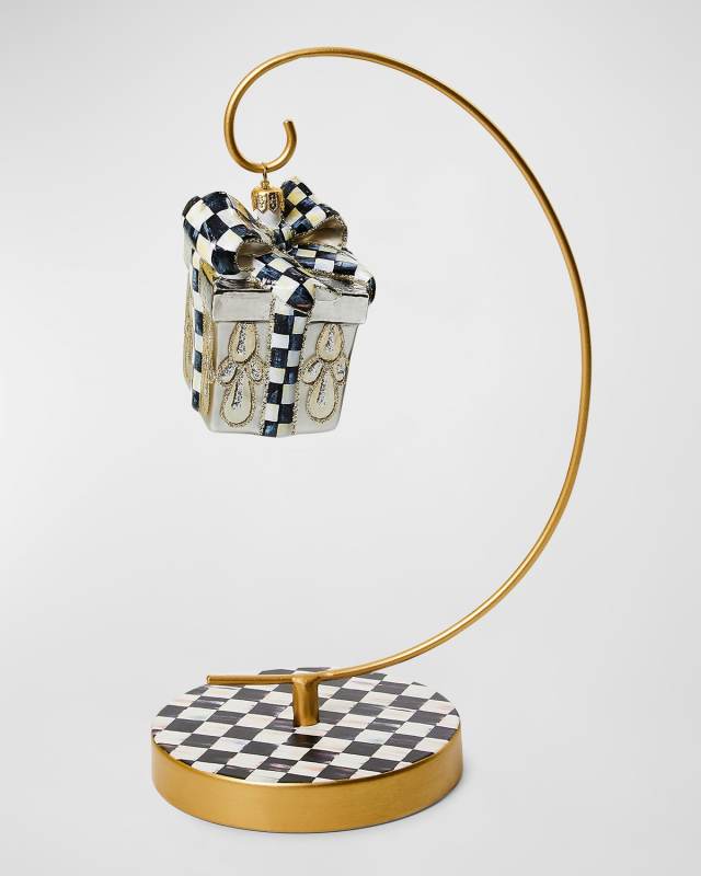 Classic Courtly Check Christmas Ornament Stand