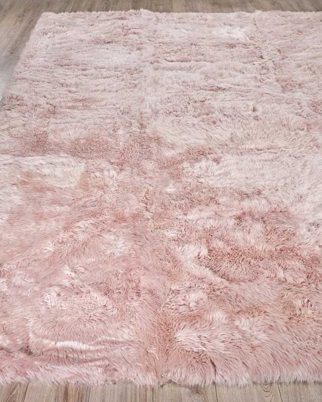 Azealia Sheepskin Rug, 8' x 11'