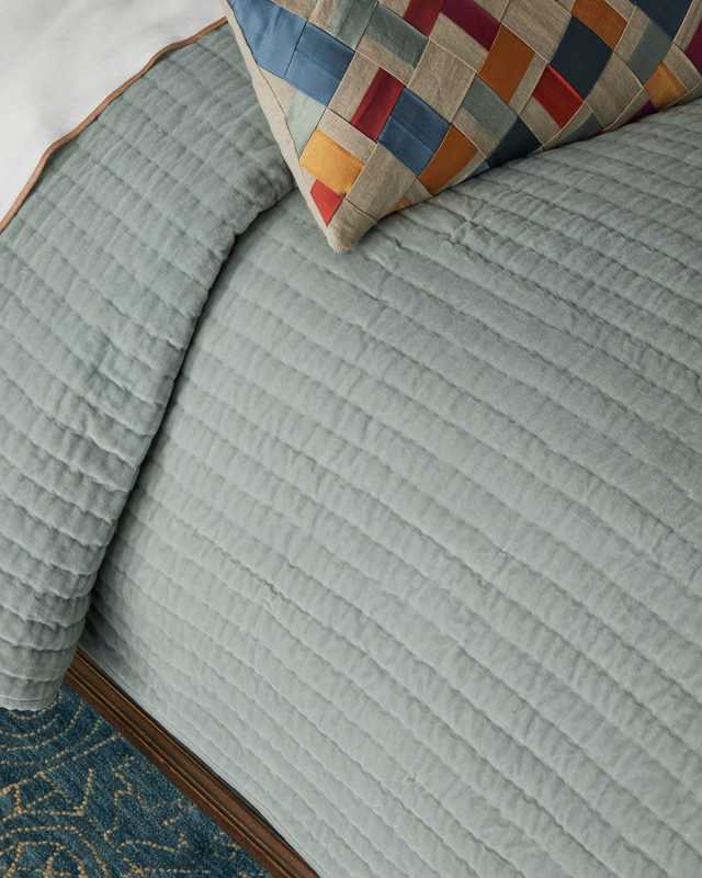 Ethan Velvet Quilt,