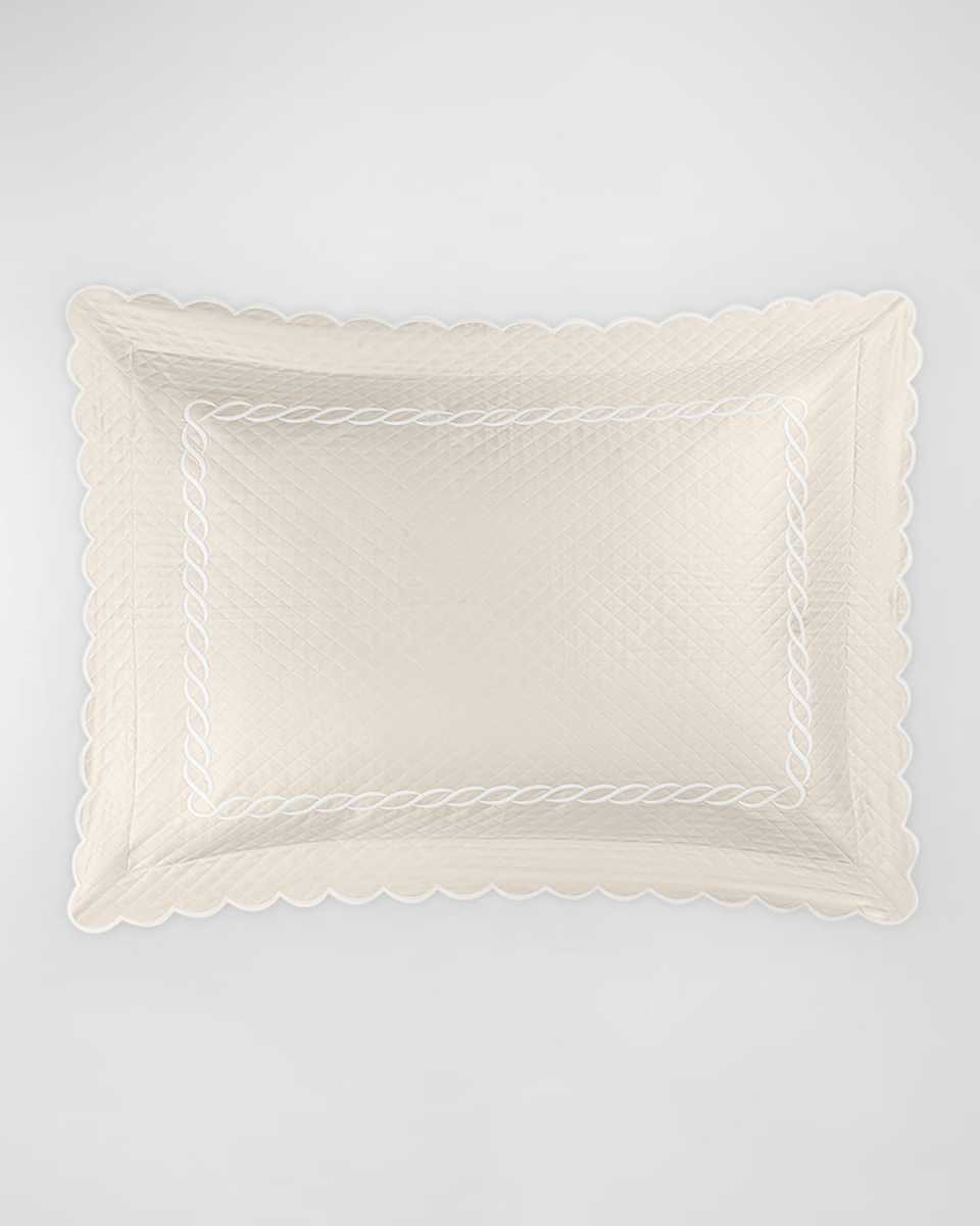 Classic Chain Scallop Matelasse