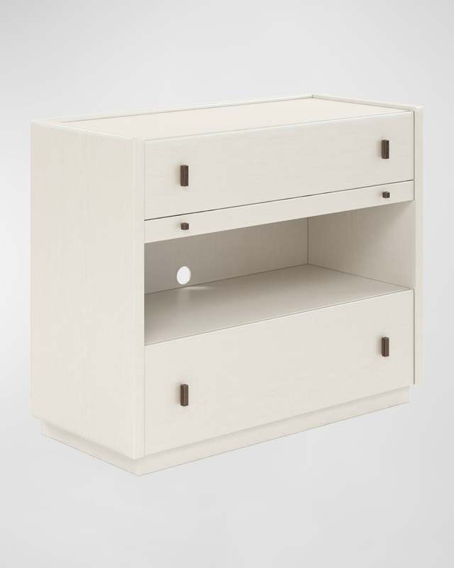 Blanc Bachelor's Chest