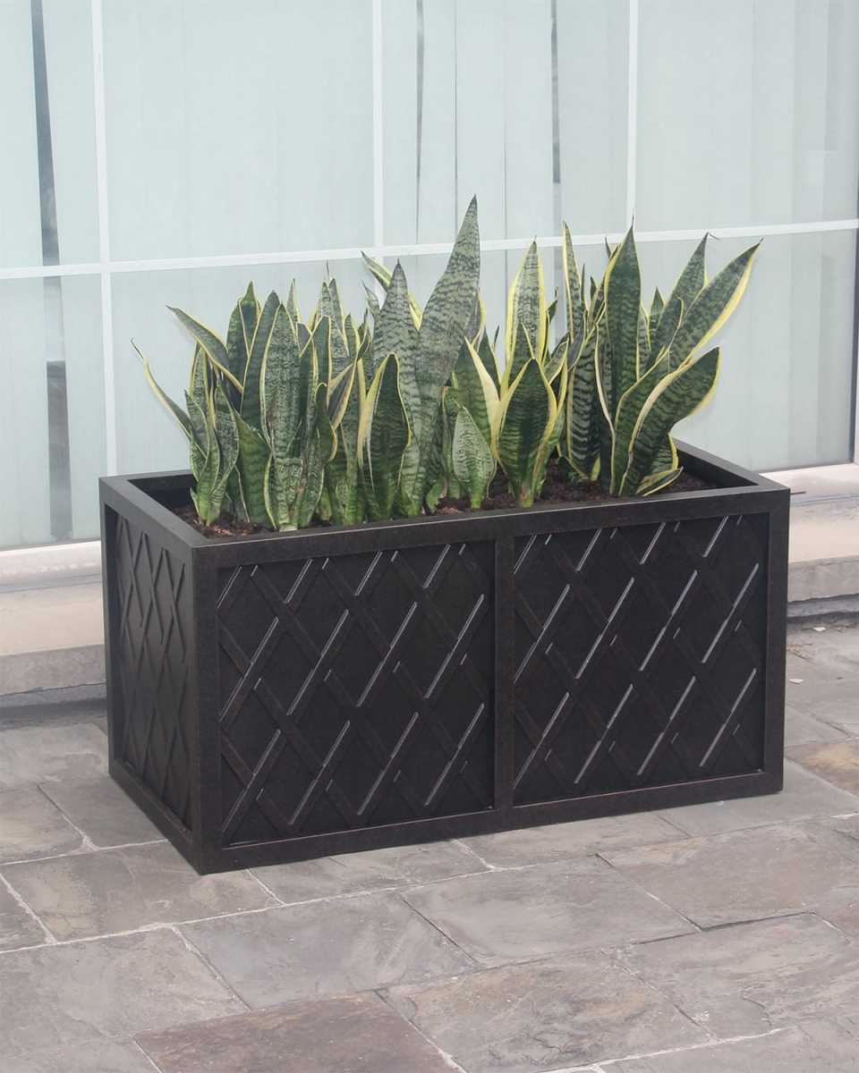 Lattice Outdoor 18" X 36" Rectangle Planter Box