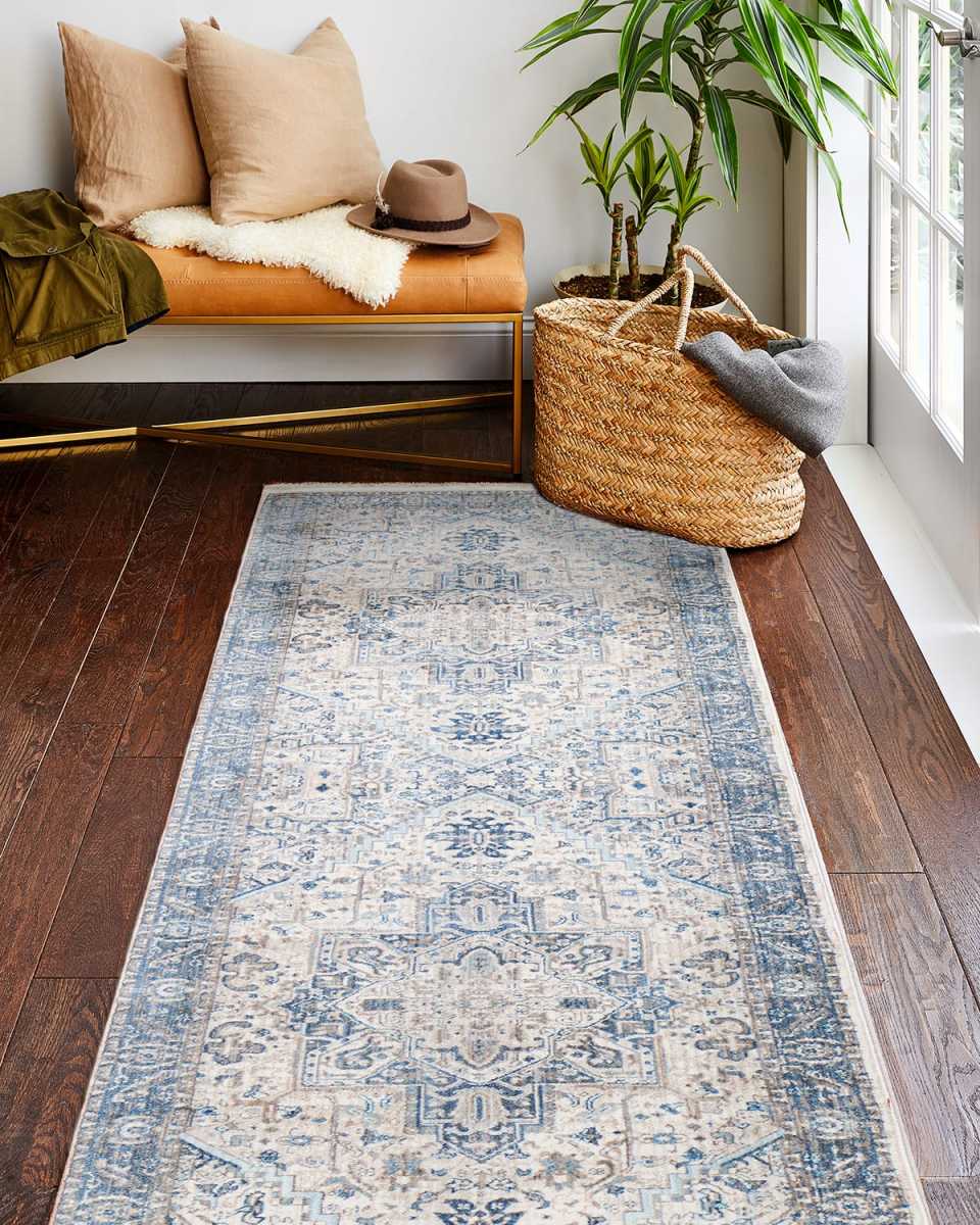 Carlotta Power-Loomed Rug, 3' x 8'