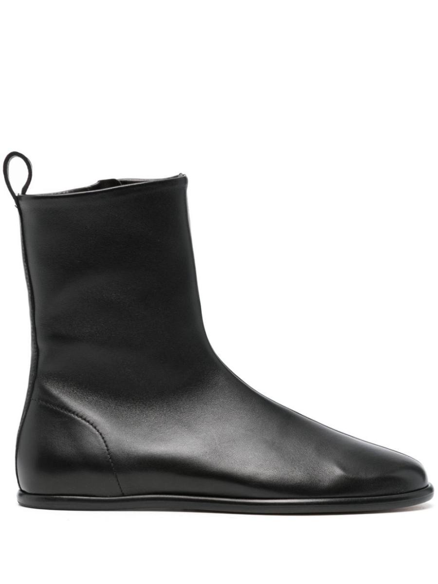 Cosma boots