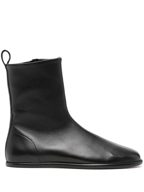 Cosma boots