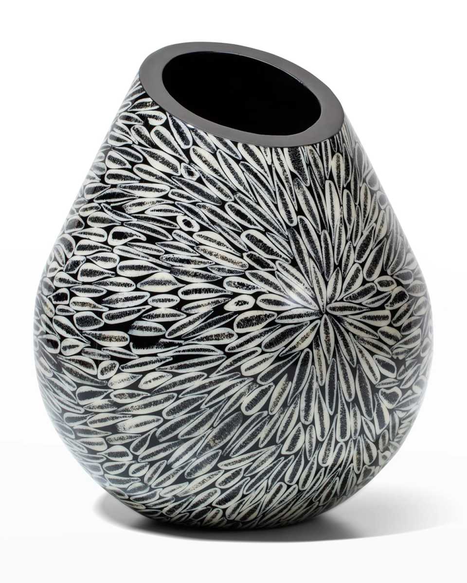 Light Almendro Teardrop Bone Vase