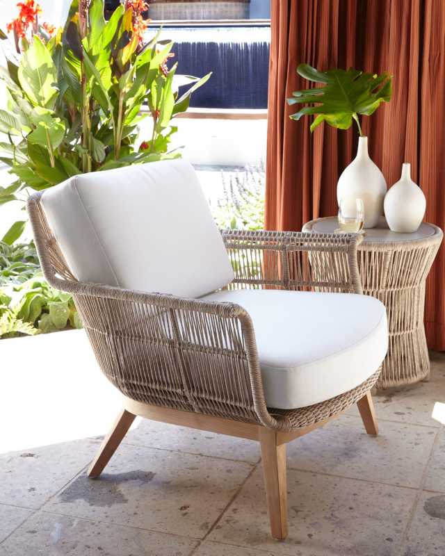 Loretta Outdoor Lounge Chair
