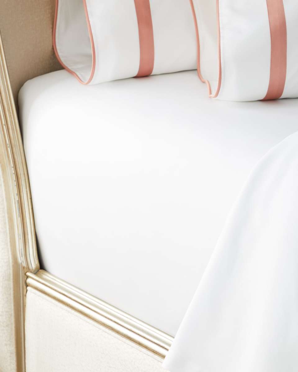 Bergamo Queen Fitted Sheet, 17" Pocket