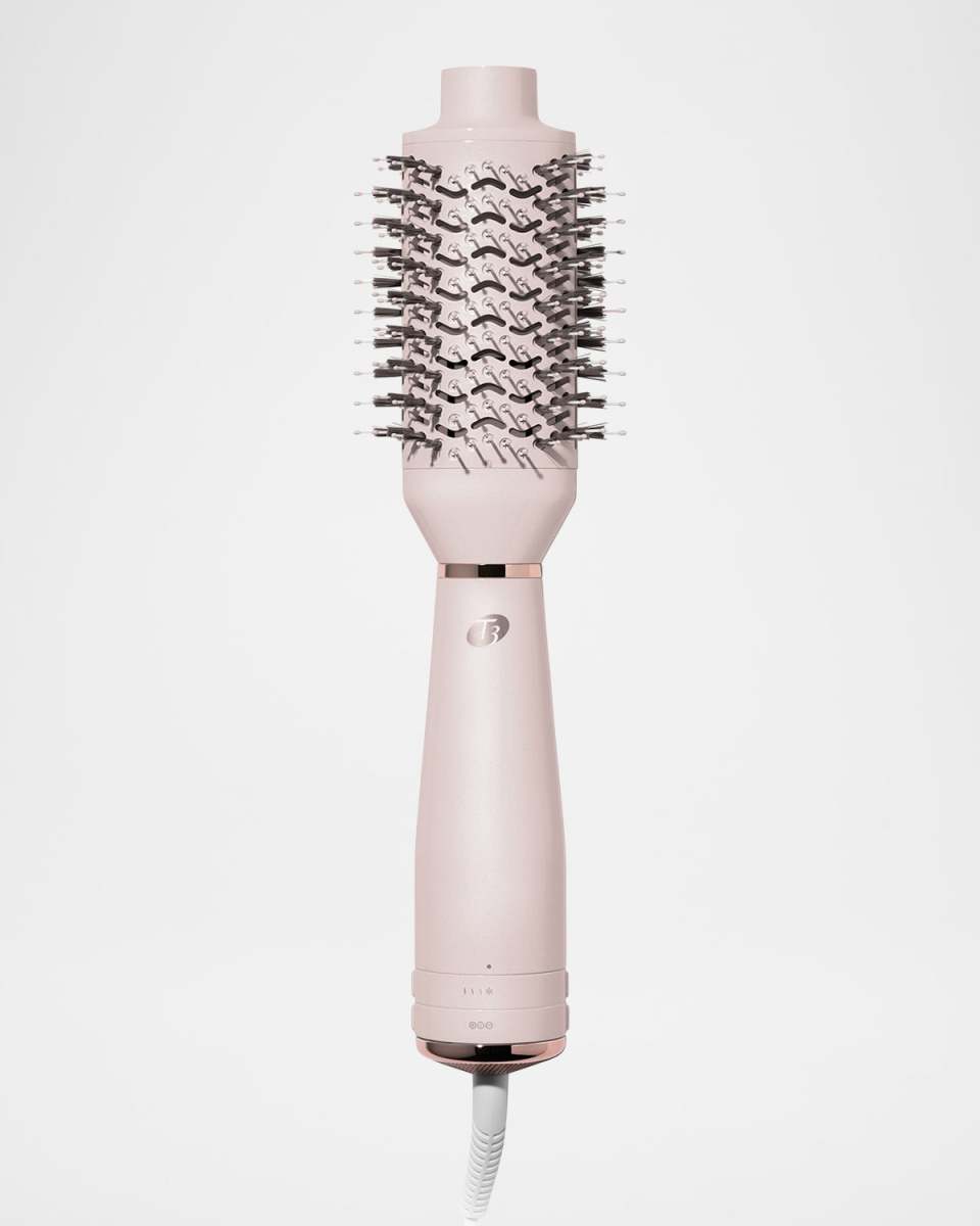 One-Step Smoothing and Volumizing Hair Dryer Brush