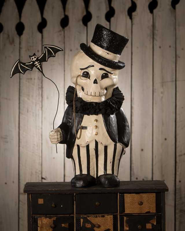 Dapper Desmond Halloween Skelly, 19"T