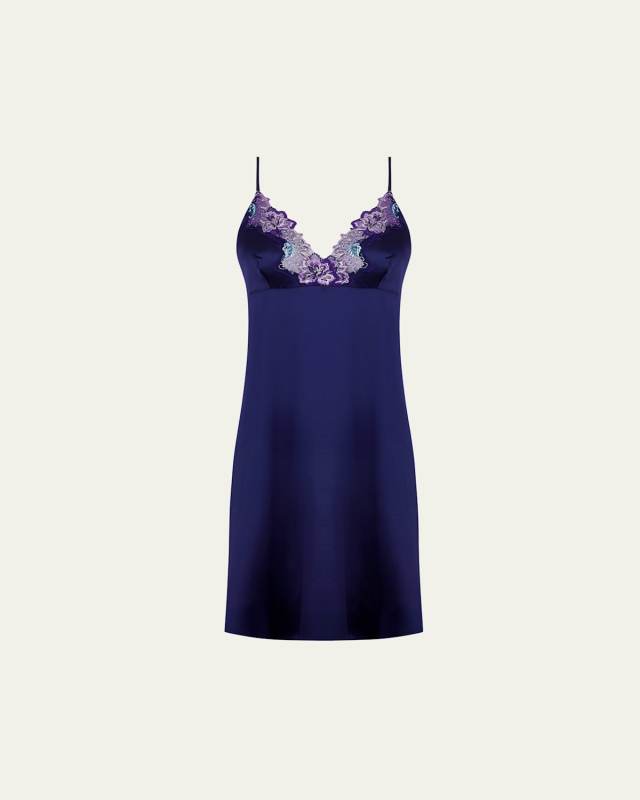 Deesse Desirs Sleeveless Embroidered Nightie