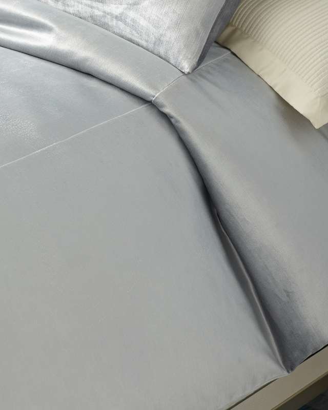 Lia Duvet,