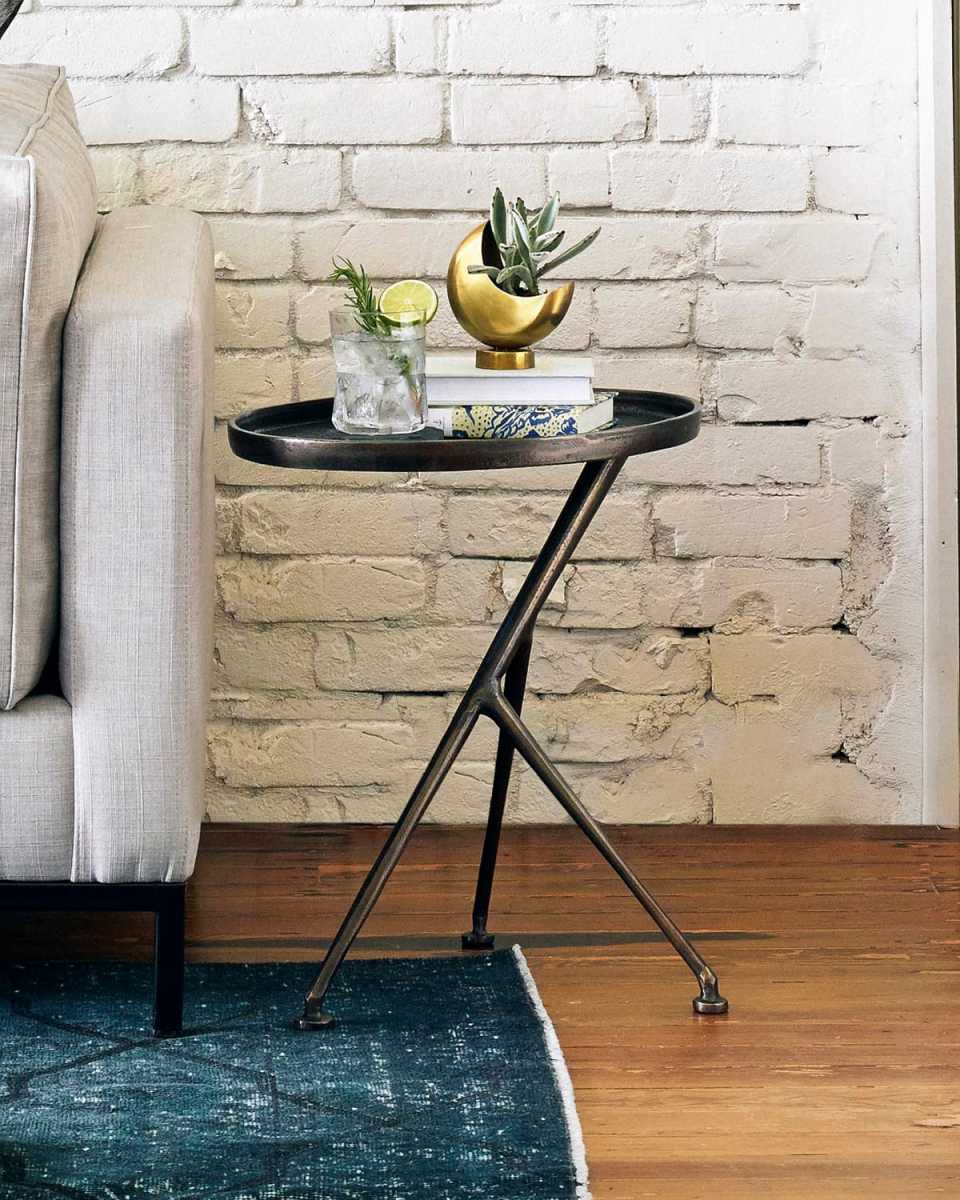 Schmidt Accent Table