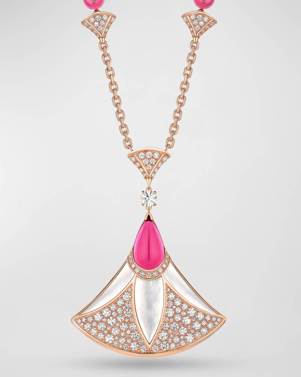 Divas' Dream 18K Rose Gold Necklace with Large Pendant