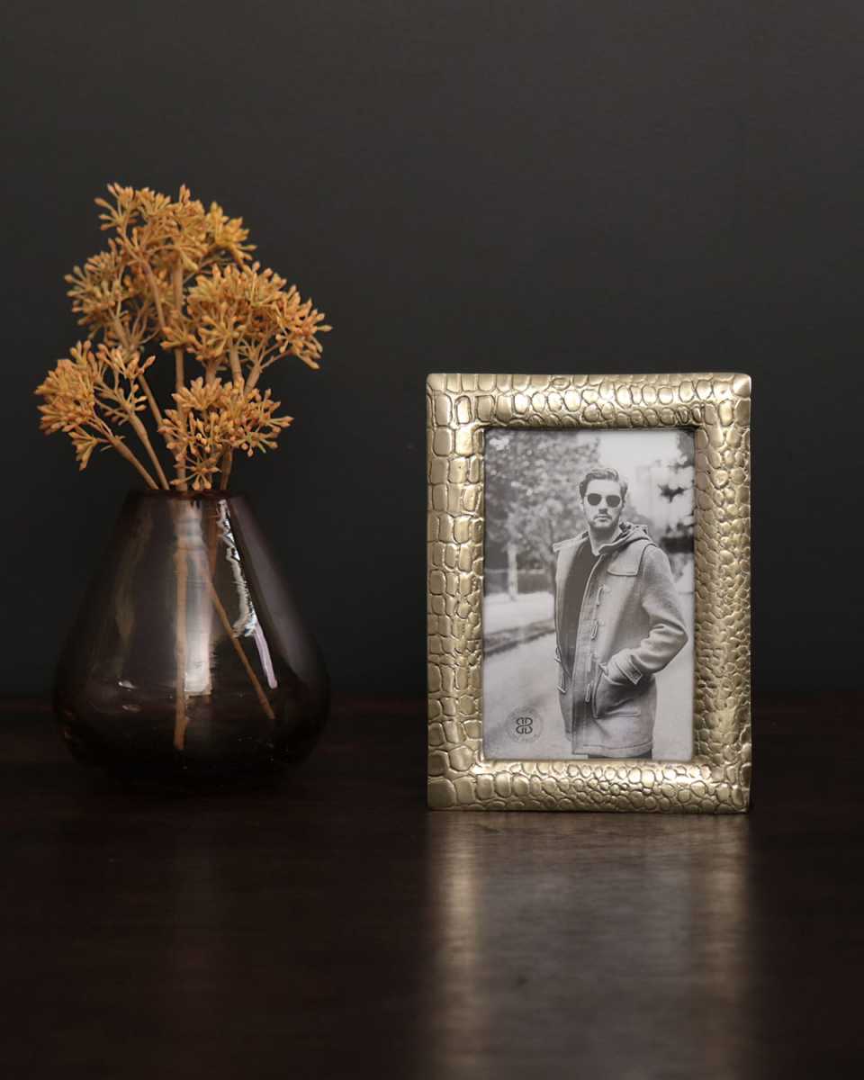 Giftables Sierra Croc Frame, 4" x 6"