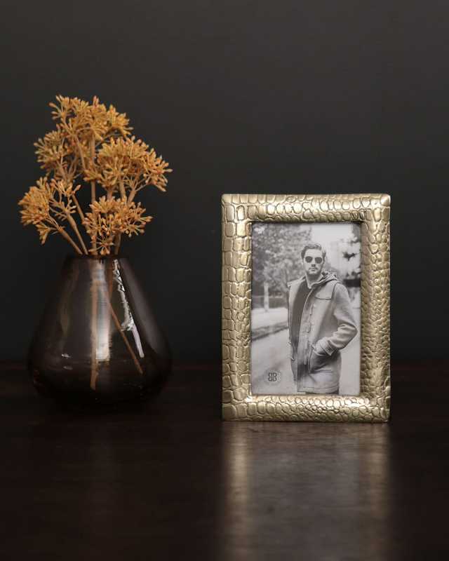Giftables Sierra Croc Frame, 4" x 6"