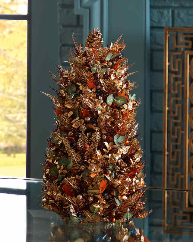 18" Gracious Harvest Christmas Tree