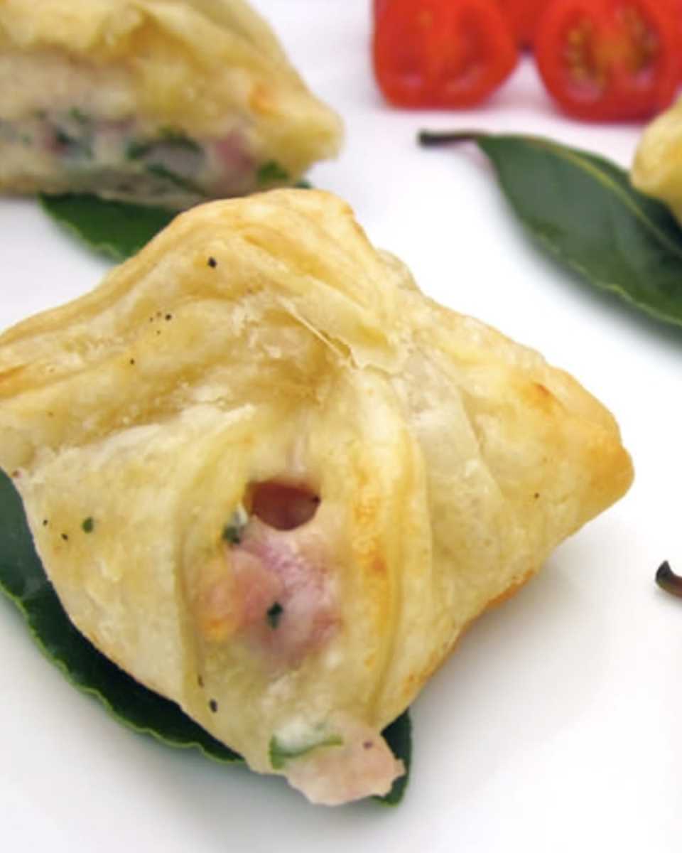 Chicken Cordon Bleu Puff, 10 Pieces - Serves 5-10