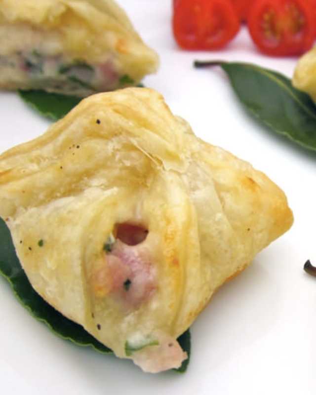 Chicken Cordon Bleu Puff, 10 Pieces - Serves 5-10