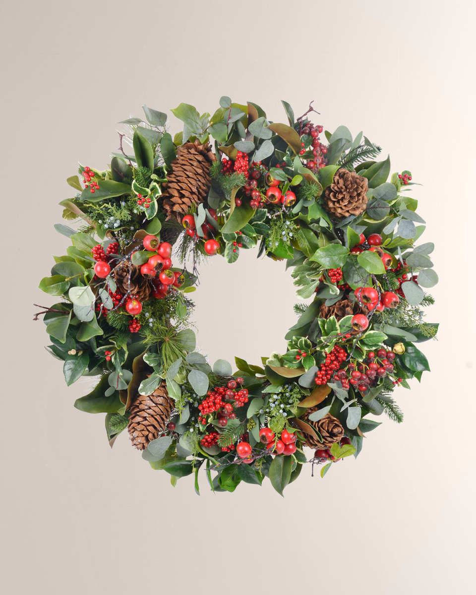 Holiday Deluxe Wreath 32"