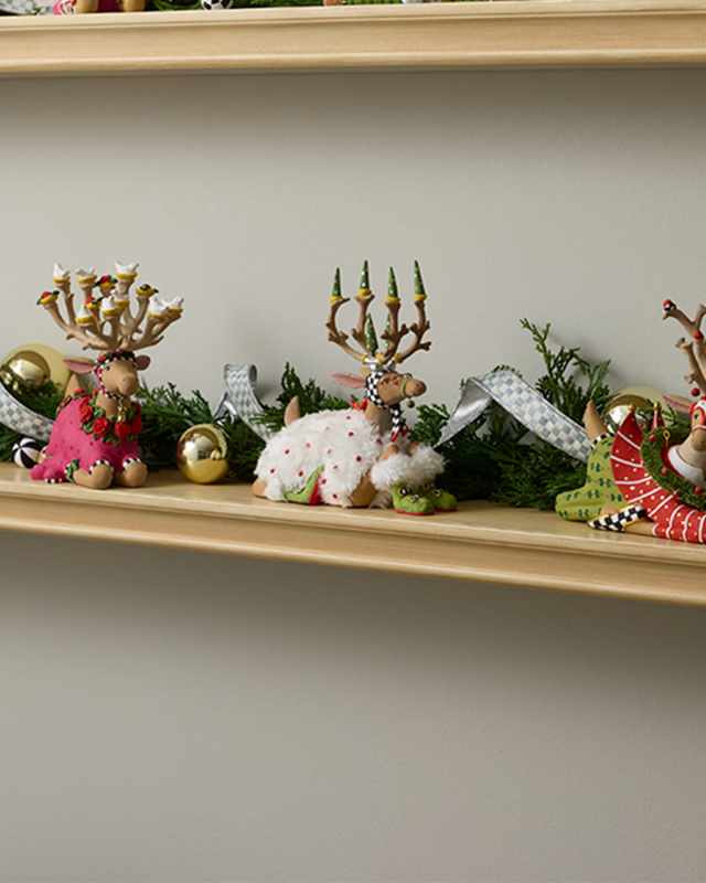 Patience Brewster Dash Away Sitting Blitzen Reindeer Figure