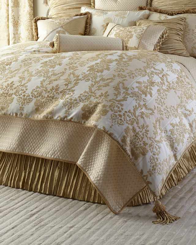 Antoinette Chenille Comforter,
