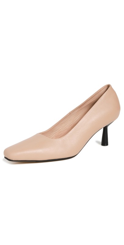 ALTA Eleanor Heels Almond