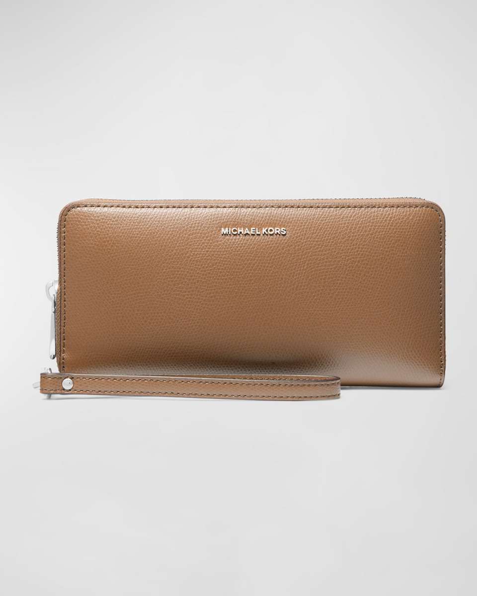 Jet Set Grained Leather Wristlet