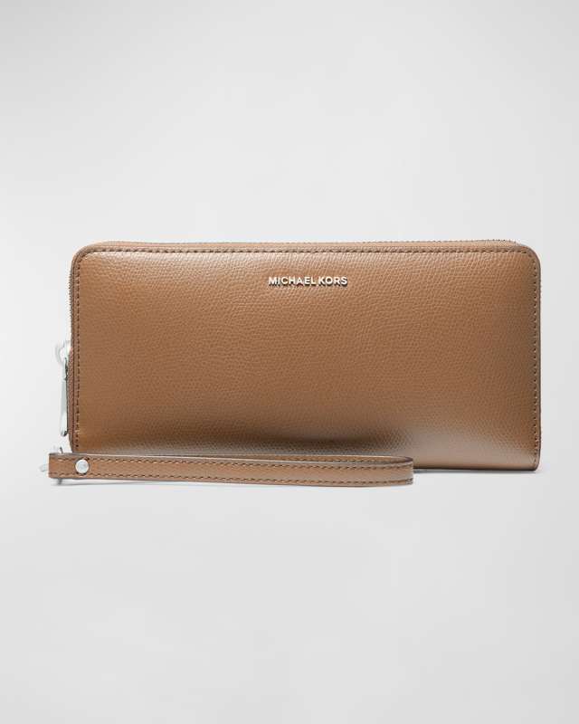 Jet Set Grained Leather Wristlet