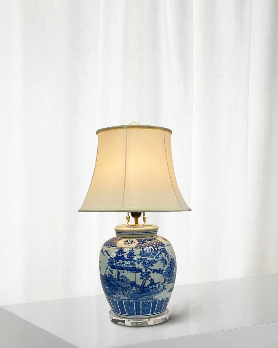 Chinoiserie Ceramic Jar Lamp
